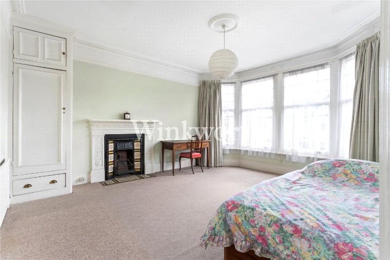 Lakeside Road, London, N13