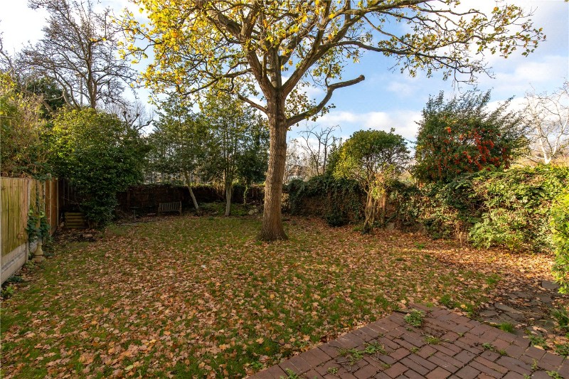 Carbery Avenue, London, W3