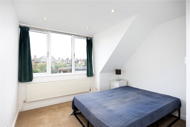 Normanby Close, London, SW15