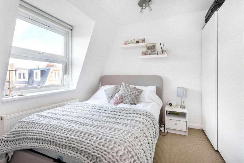 Dafforne Road, London, SW17