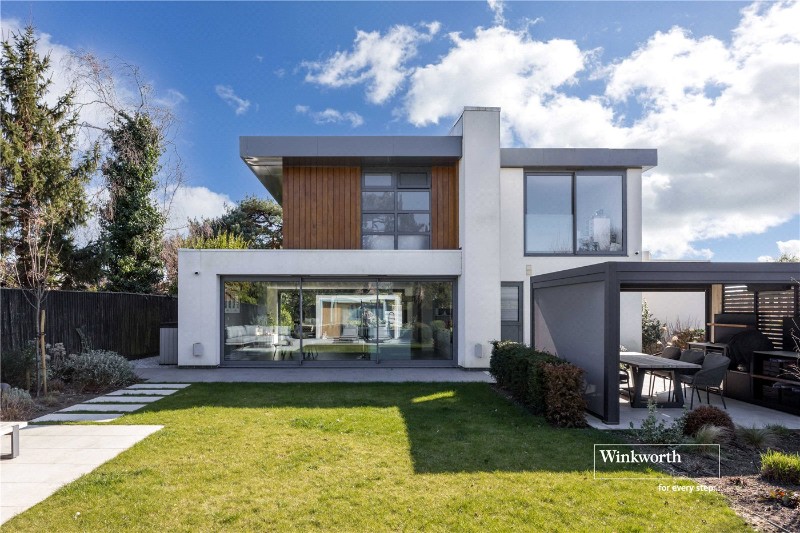 Avon Run Close, Friars Cliff, Christchurch, Dorset, BH23