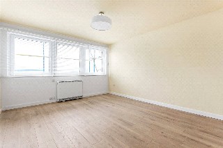 Sidney Street, London, E1