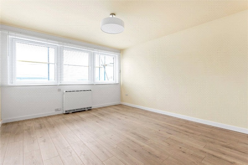 Sidney Street, London, E1