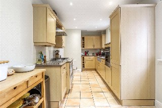 Braemore Court, Marnhull Rise, Winchester, SO22