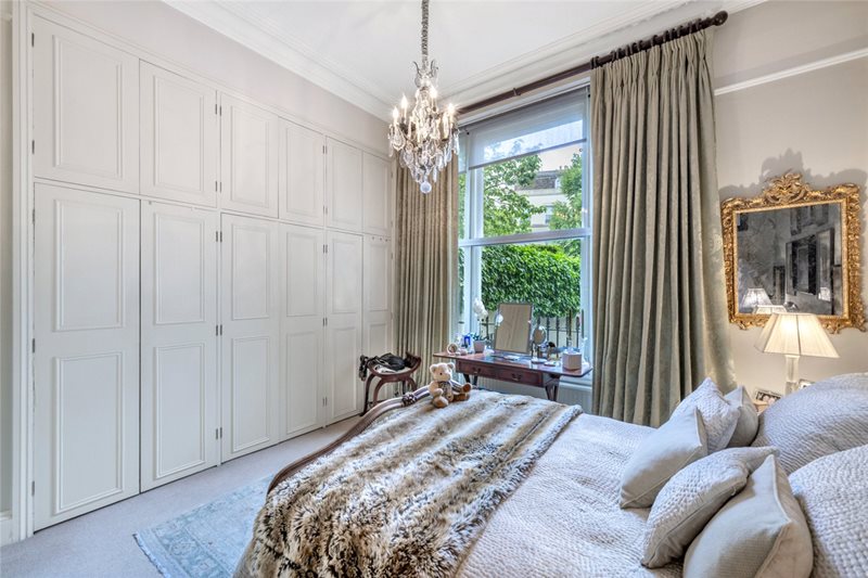 Clifton Gardens, London, W9