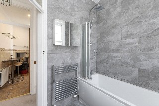 Sutton Lane North, London, W4