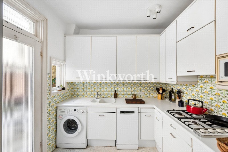Lakeside Road, London, N13