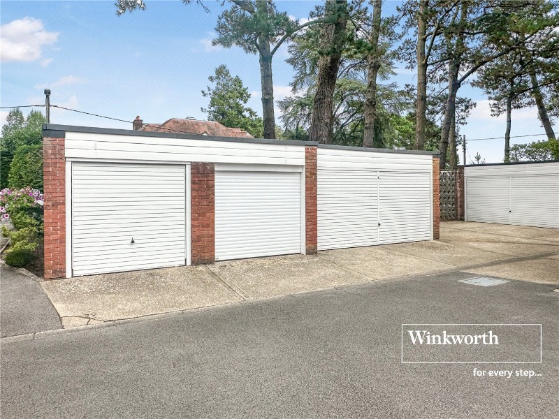 Golf Links Road, Ferndown, Dorset, BH22