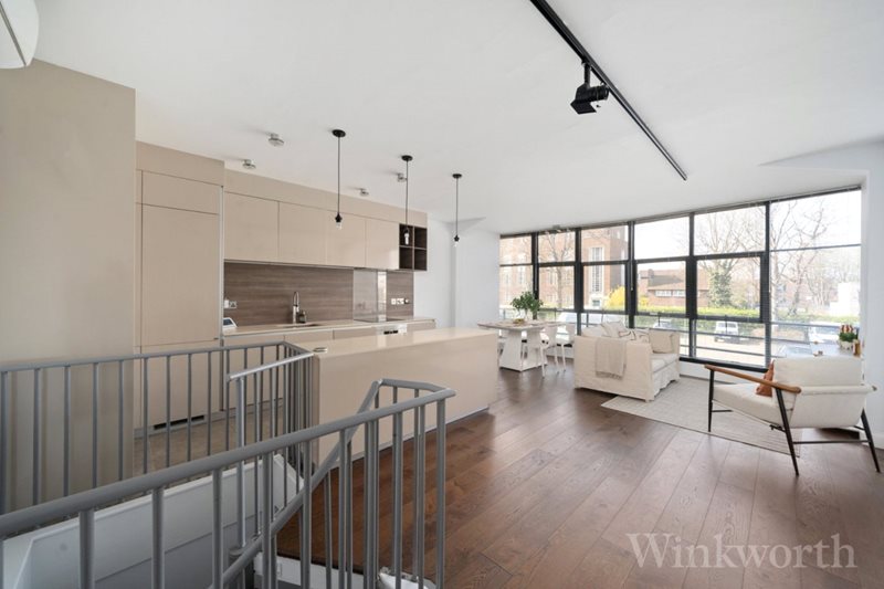 Frobisher Place, London, SE15