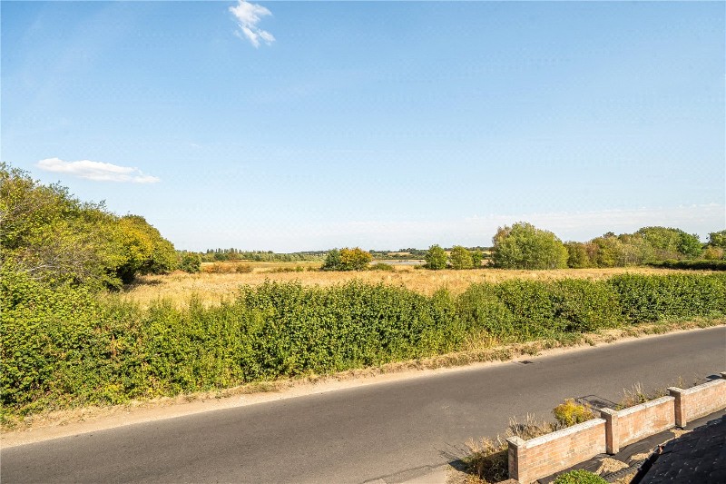 Low Lane, Badshot Lea, Farnham, GU9