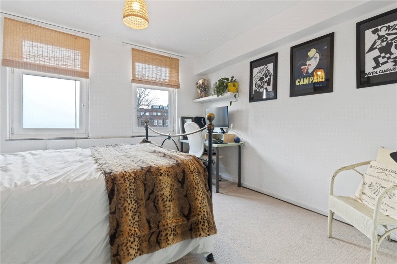 Garnham Close, London, N16