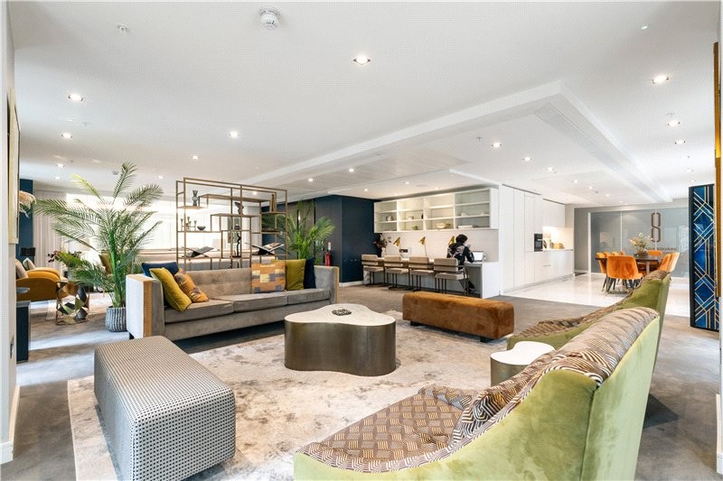 Casson Square, London, SE1