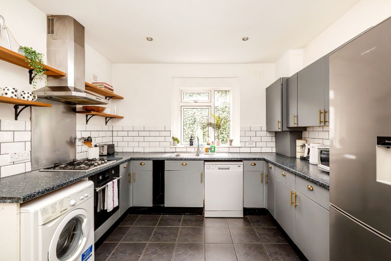 Holberton Gardens, London, NW10