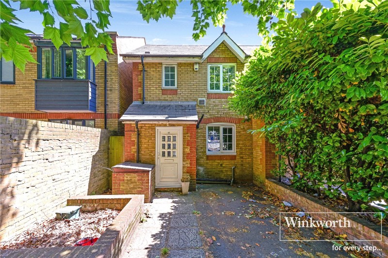 Surrey Crescent, London, W4