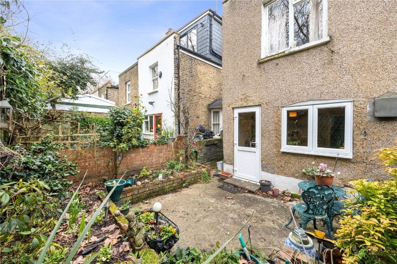 Listria Park, London, N16