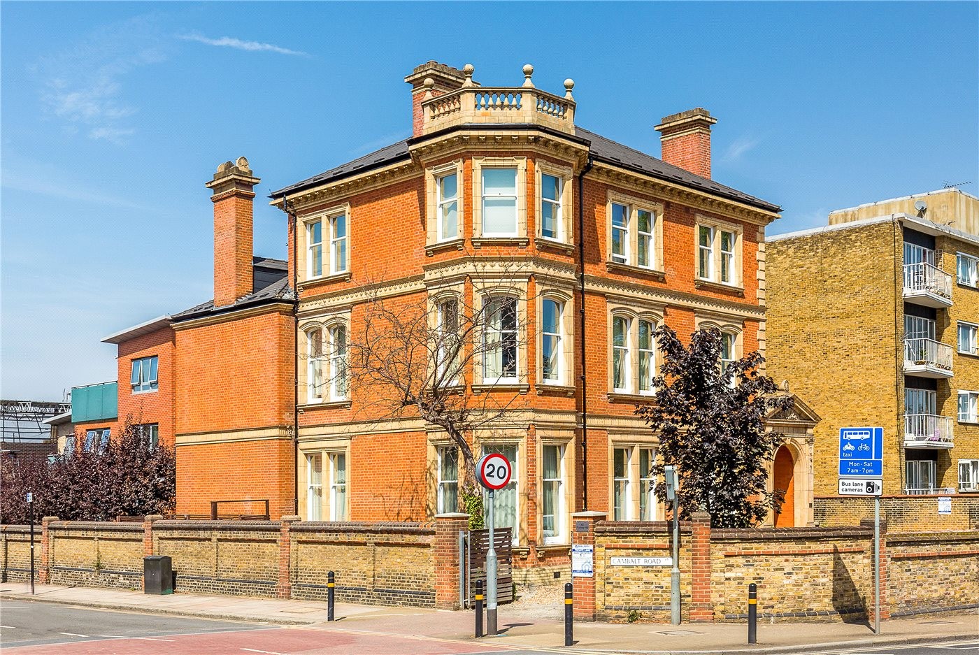 2 bedroom property for sale in Paramount Apartments, 42 Putney Hill