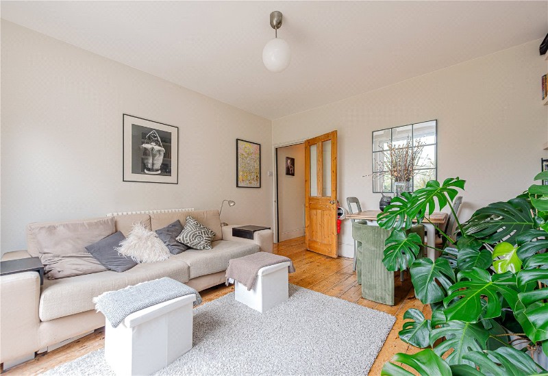 Bathurst Gardens, London, NW10