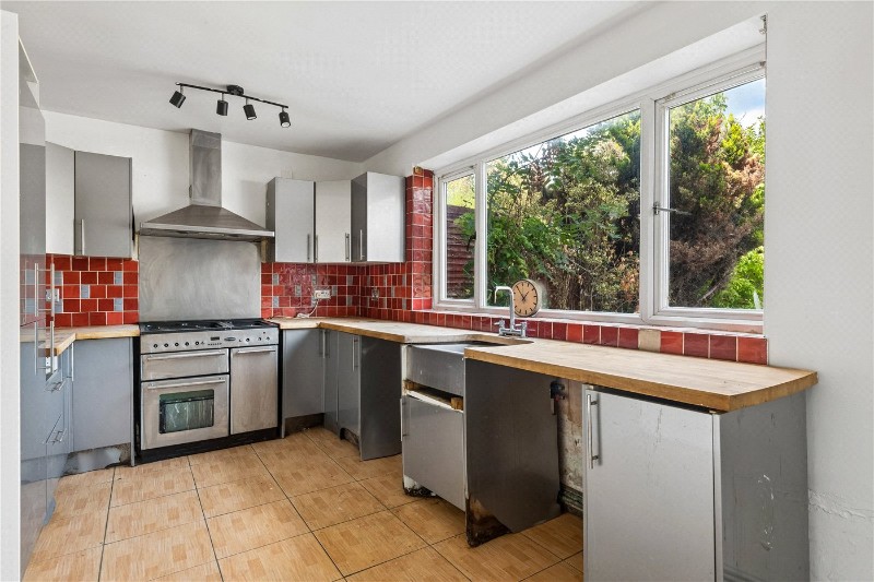 Deeside Road, London, SW17