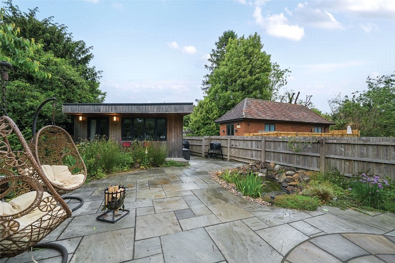 High Street, Burbage, Marlborough, Wiltshire, SN8