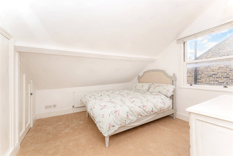 St. Quintin Avenue, London, W10