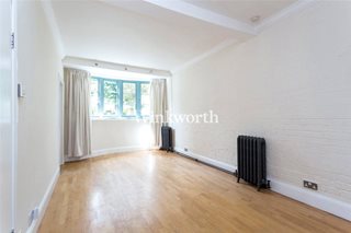 Alexandra Park Road, London, N22