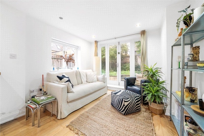 Derwent Grove, East Dulwich, London, SE22