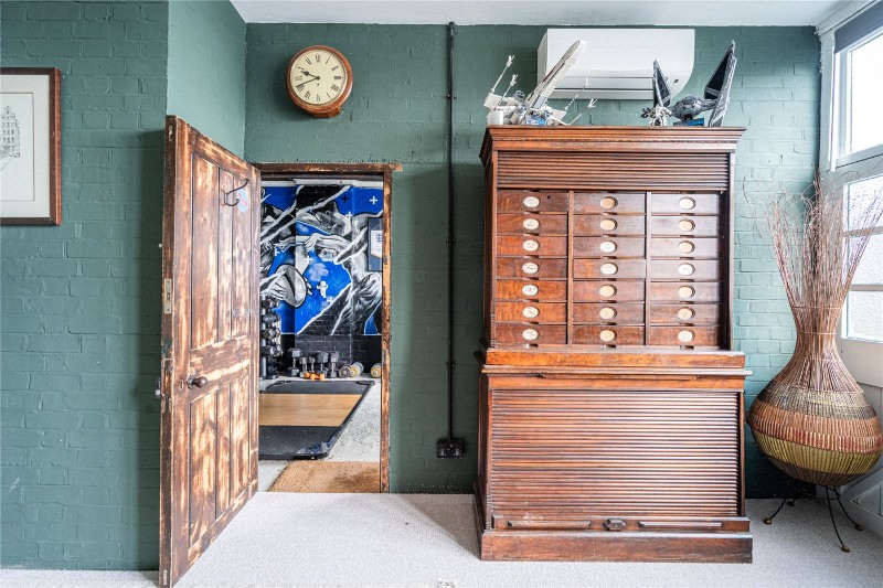 Hillside Road, London, SW2