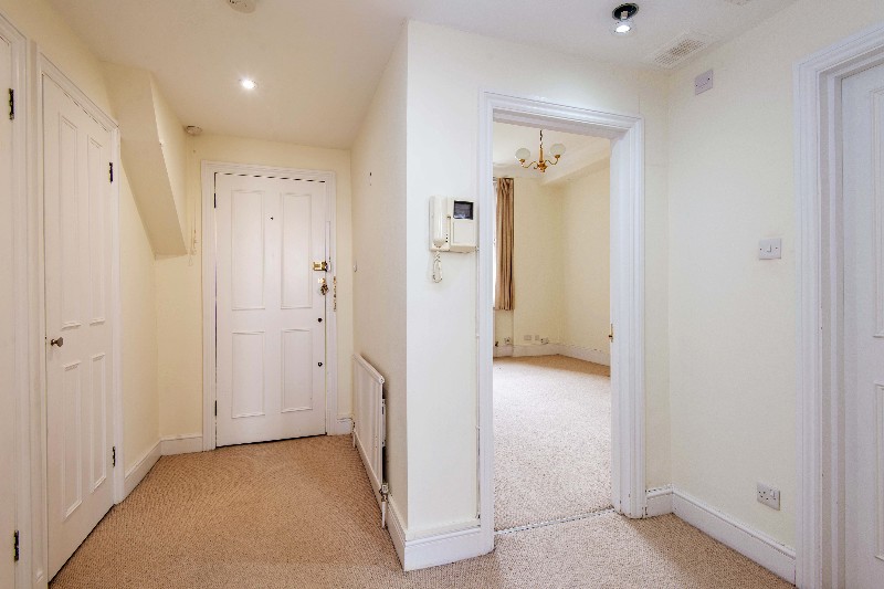 Randolph Avenue, London, W9