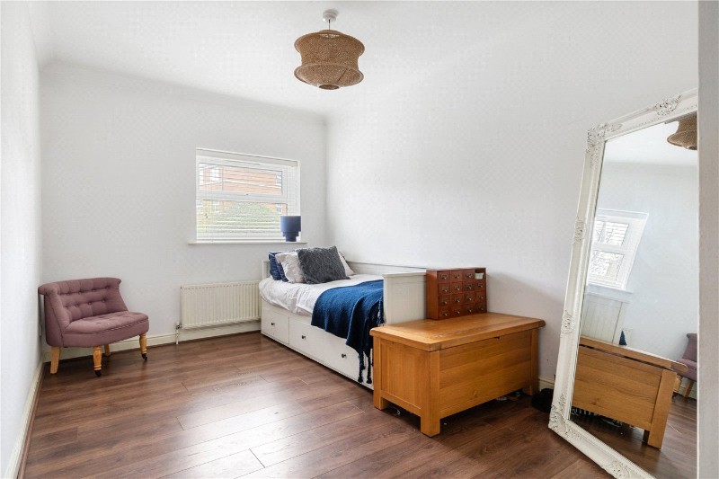 Lisle Close, London, SW17