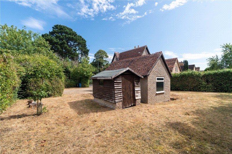 Oakley Lane, Wimborne, Dorset, BH21