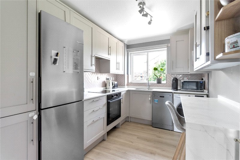 Myddleton Avenue, London, N4