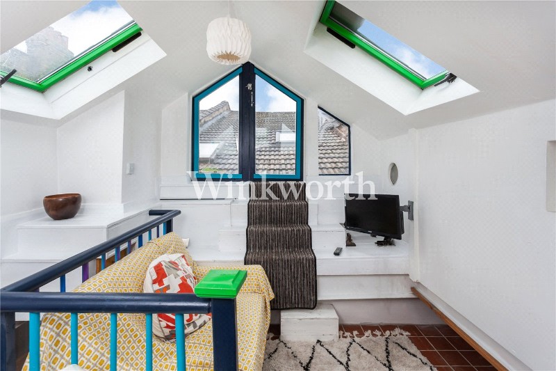 Grand Parade, London, N4