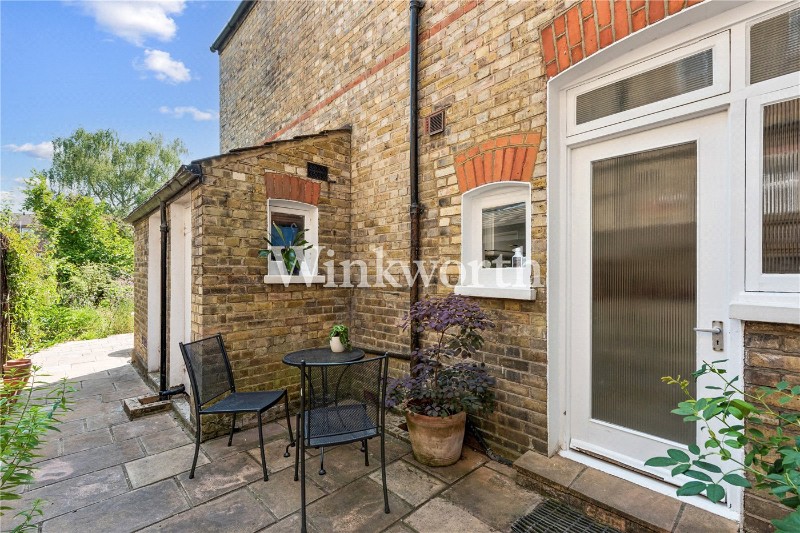 Lakeside Road, London, N13