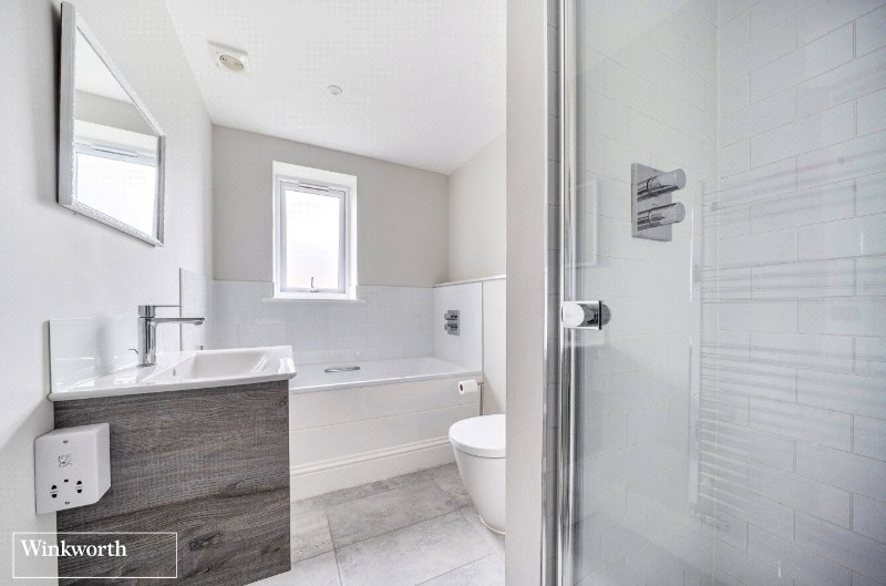 Dorchester Road, Hook, Hampshire, RG27