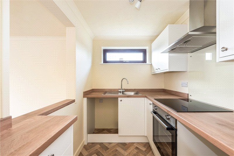 Station Road, Petersfield, Hampshire, GU32