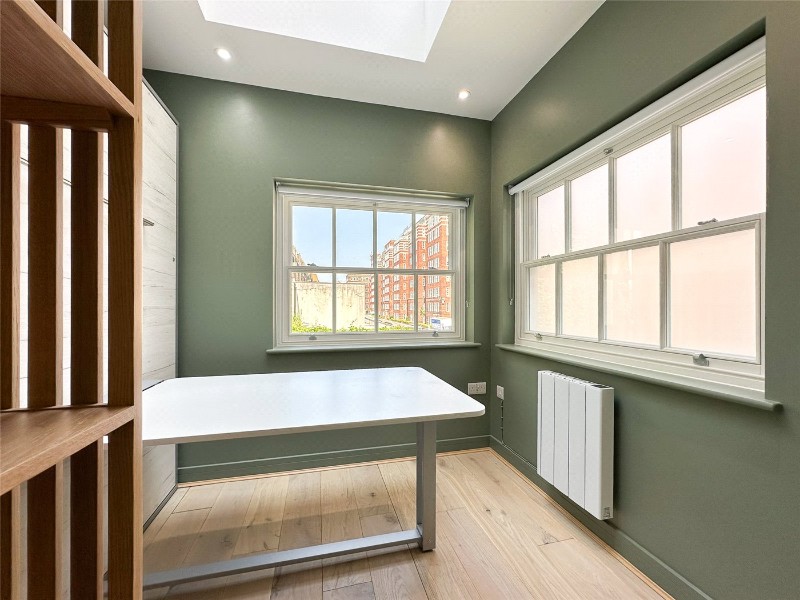 Grosvenor Road, London, SW1V