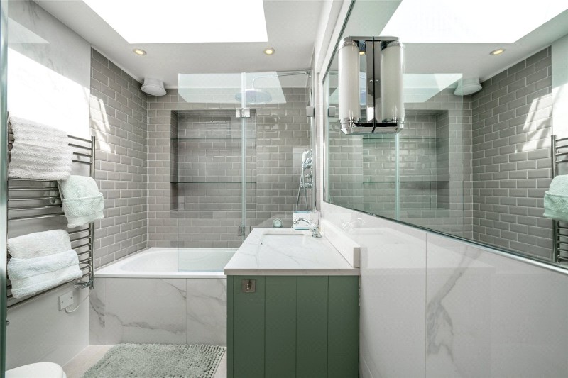Warwick Avenue, London, W9