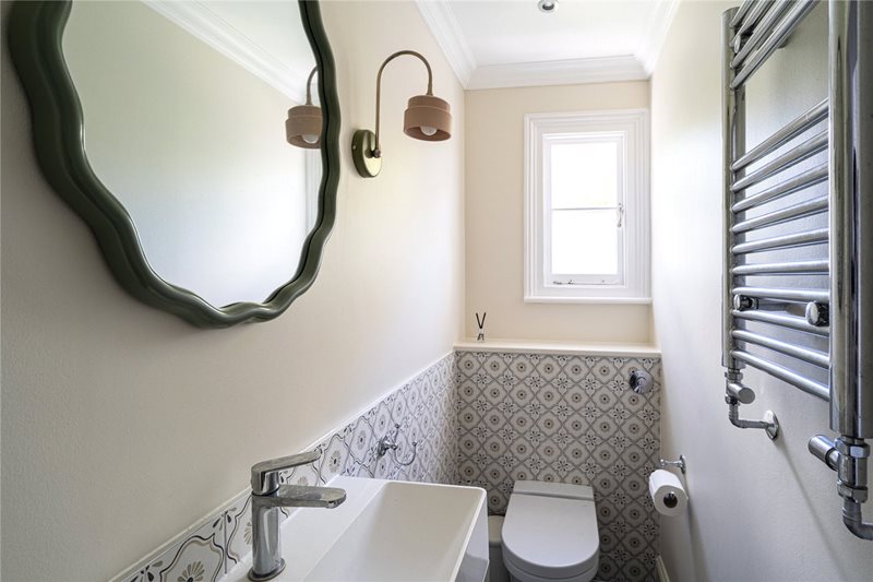 Hollingbourne Road, London, SE24