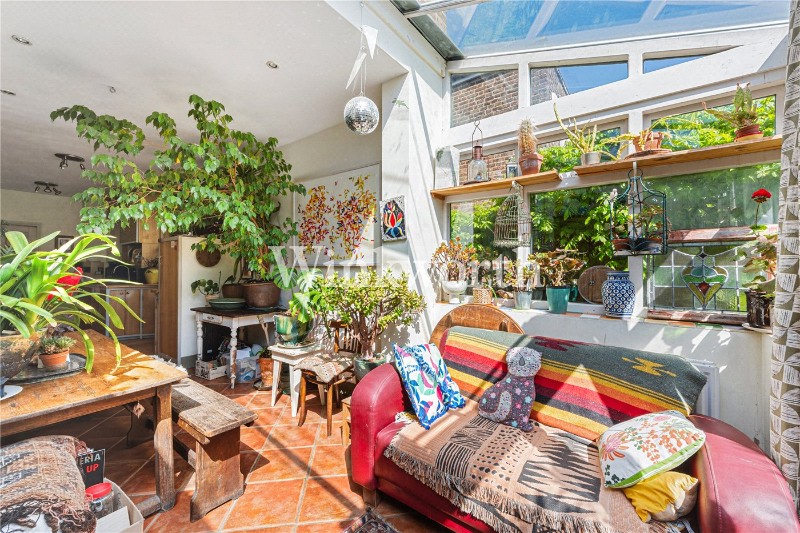 Hewitt Road, London, N8