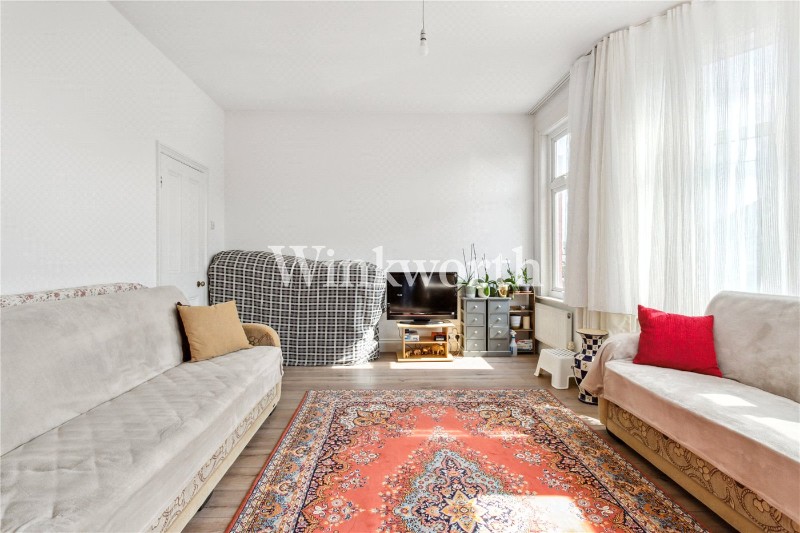 Boundary Road, London, N22