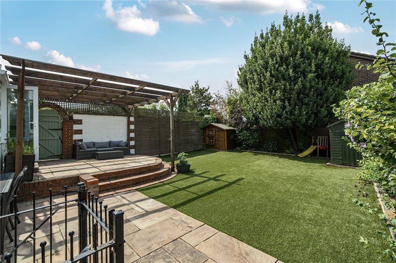 Weydon Hill Road, Farnham, Surrey, GU9
