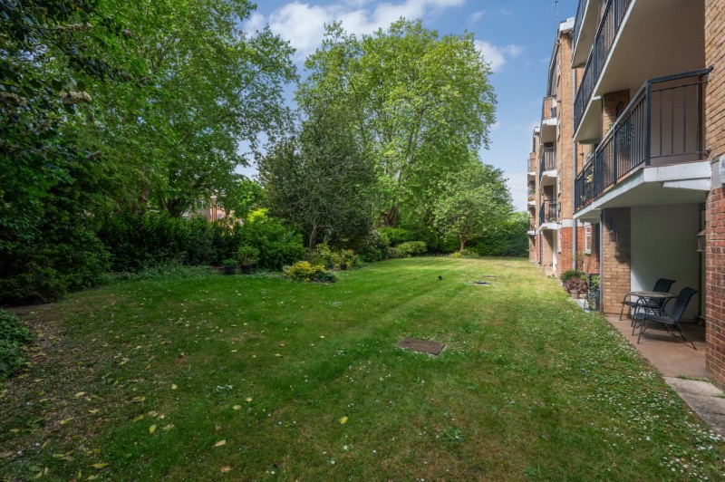 Brackley Road, Beckenham, BR3