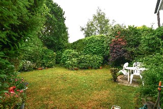 Barkhart Gardens, Wokingham, Berkshire, RG40
