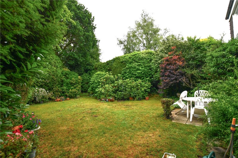 Barkhart Gardens, Wokingham, Berkshire, RG40