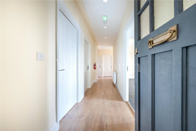 Vivian Avenue, London, NW4