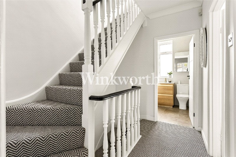 Hamilton Crescent, London, N13