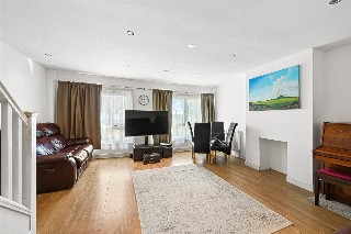 Mead Way, Bromley, BR2
