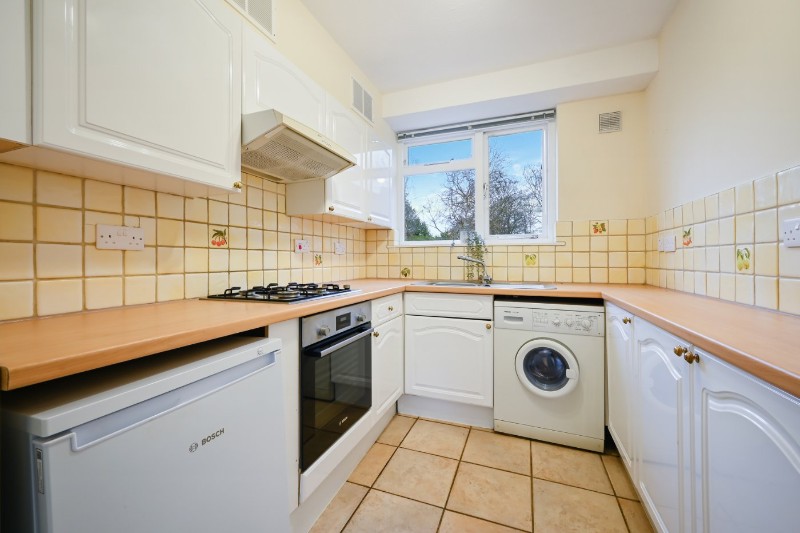 Lakeside, Beckenham, BR3