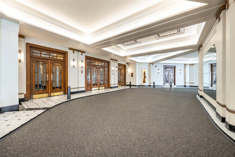 Berkeley Court, Baker Street, London, NW1