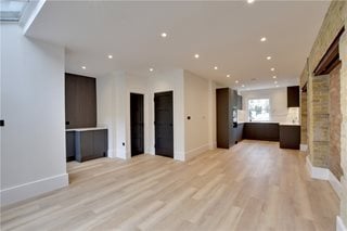 Shooters Hill Road, Blackheath, London, SE3